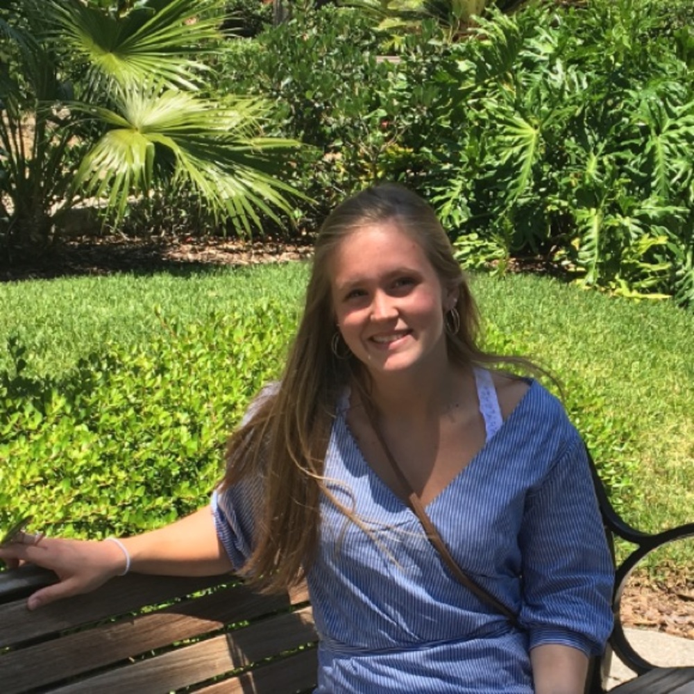 Meet your Posher, Alyssa